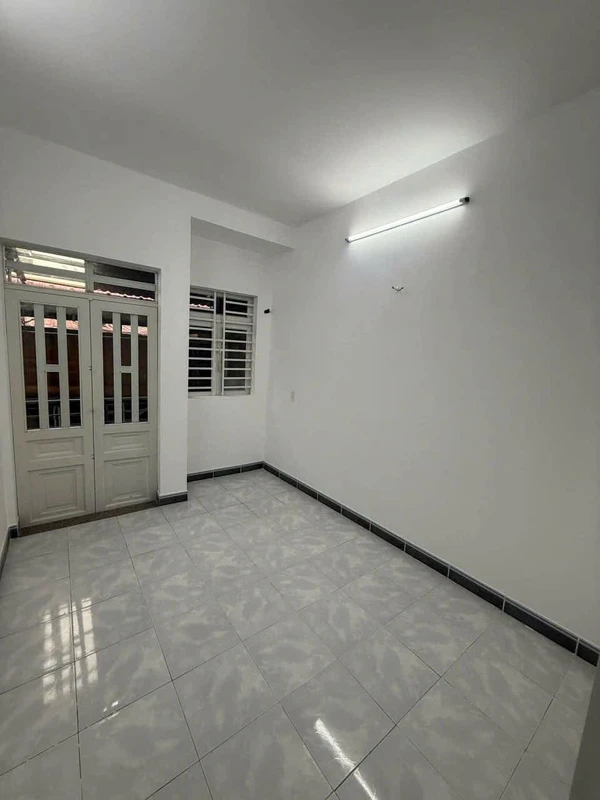 Cho thuê nhà 2 tầng 2PN Đông Thạnh Hóc Môn 4tr/tháng
