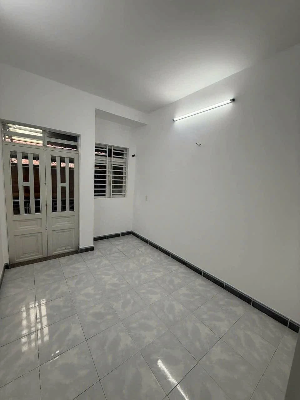 Cho thuê nhà 2 tầng 2PN Đông Thạnh Hóc Môn 4tr/tháng - Ảnh 1