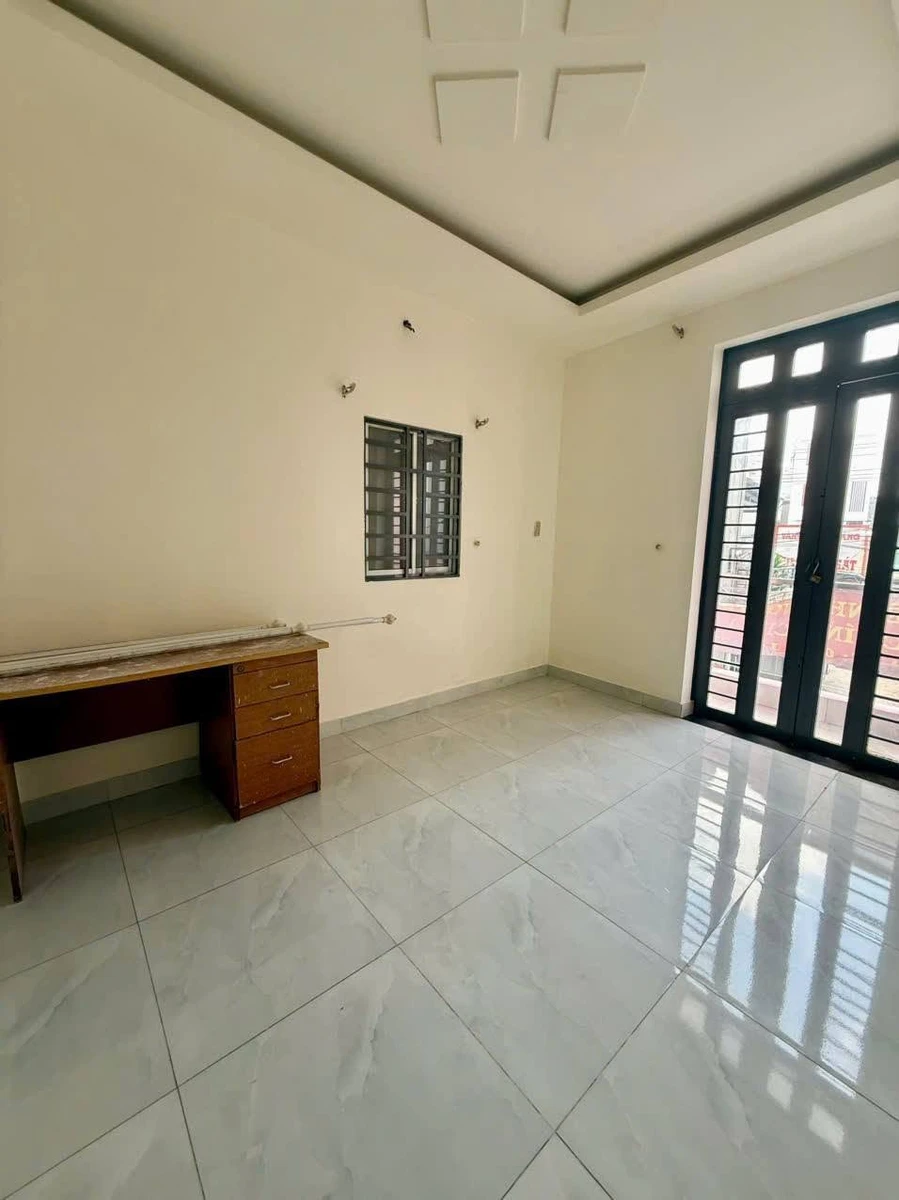 Bán nhà phố 4PN, 42m2 gần chợ Bùi Văn Ngữ, Quận 12 - Ảnh thu nhỏ 3