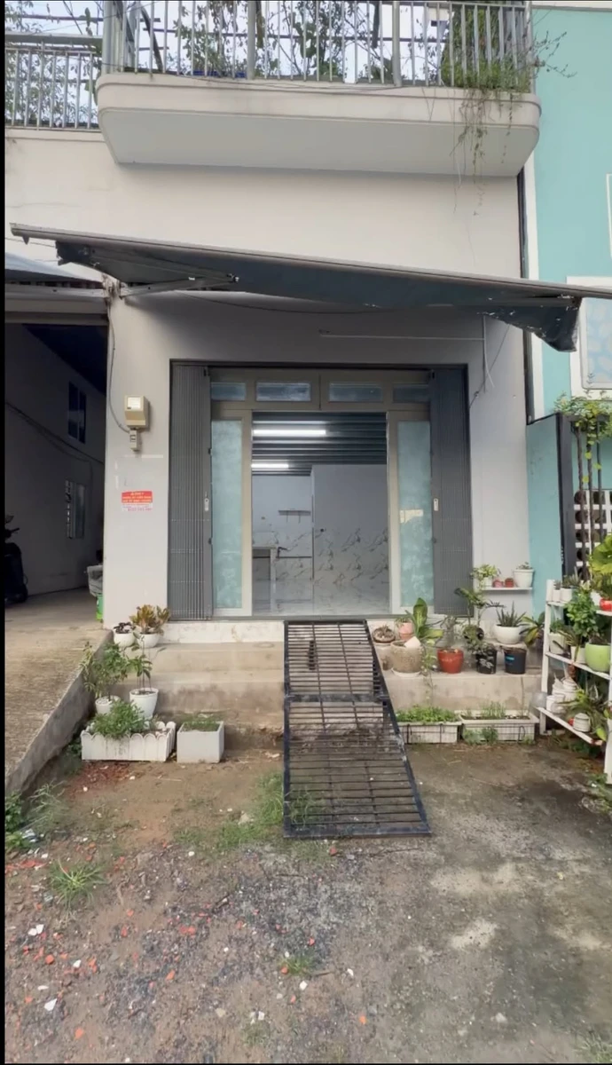 Cho thuê nhà mặt tiền Lê Văn Lương Q7, 56m2, 7.5 triệu/tháng - Ảnh 1