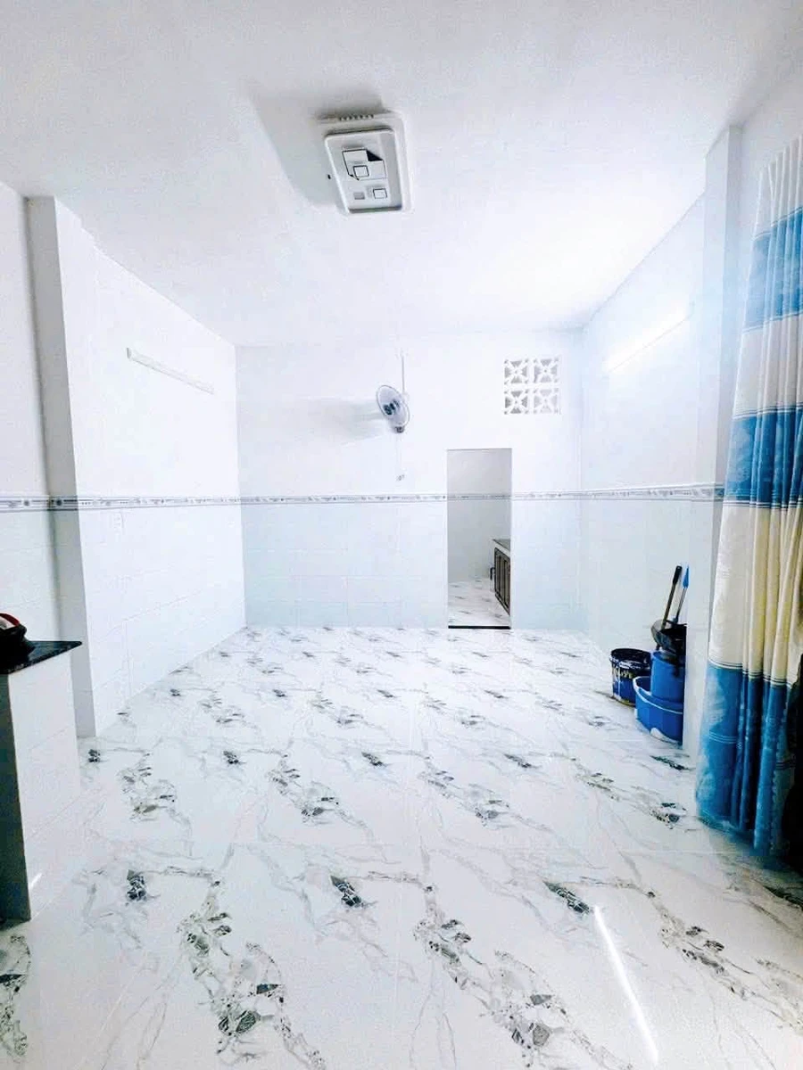 Bán nhà 4 phòng ngủ 110m² Đoàn Văn Bơ Quận 4 - Ảnh thu nhỏ 3