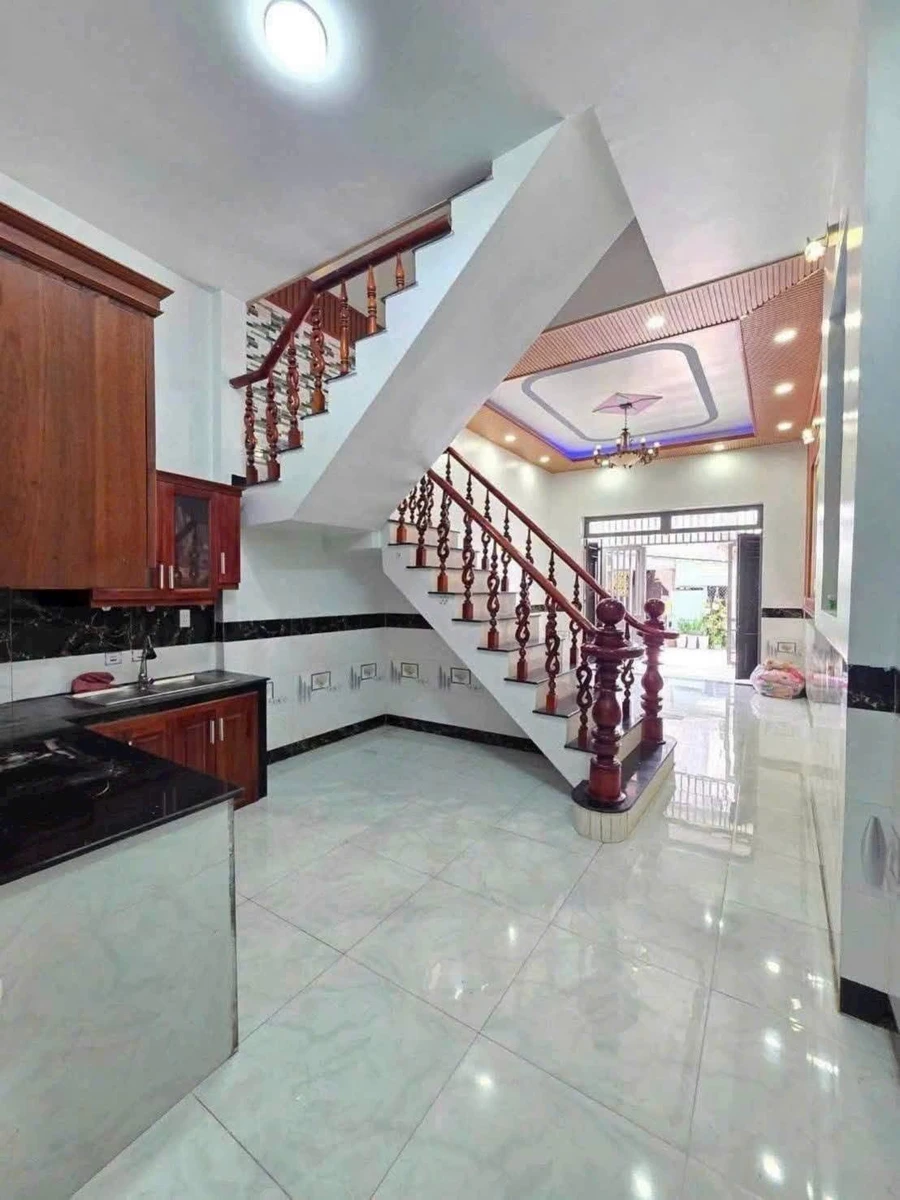 Bán nhà 1 trệt 1 lầu 46m² gần chợ Phú Phong, 2.55 tỷ - Ảnh thu nhỏ 4