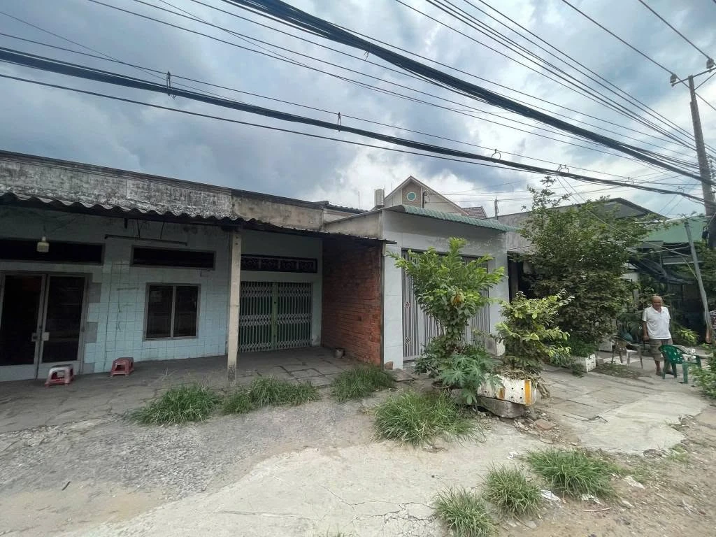 Bán nhà cấp 4 mặt tiền Quốc lộ 1A 215m2 Tây Ninh 3 tỷ 300 triệu - Ảnh thu nhỏ 4