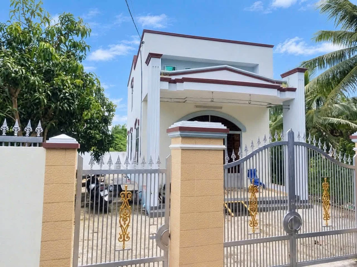 Nhà lầu bán 1 tỷ 2 Phú Hưng Bến Tre 250m² - Ảnh thu nhỏ 2