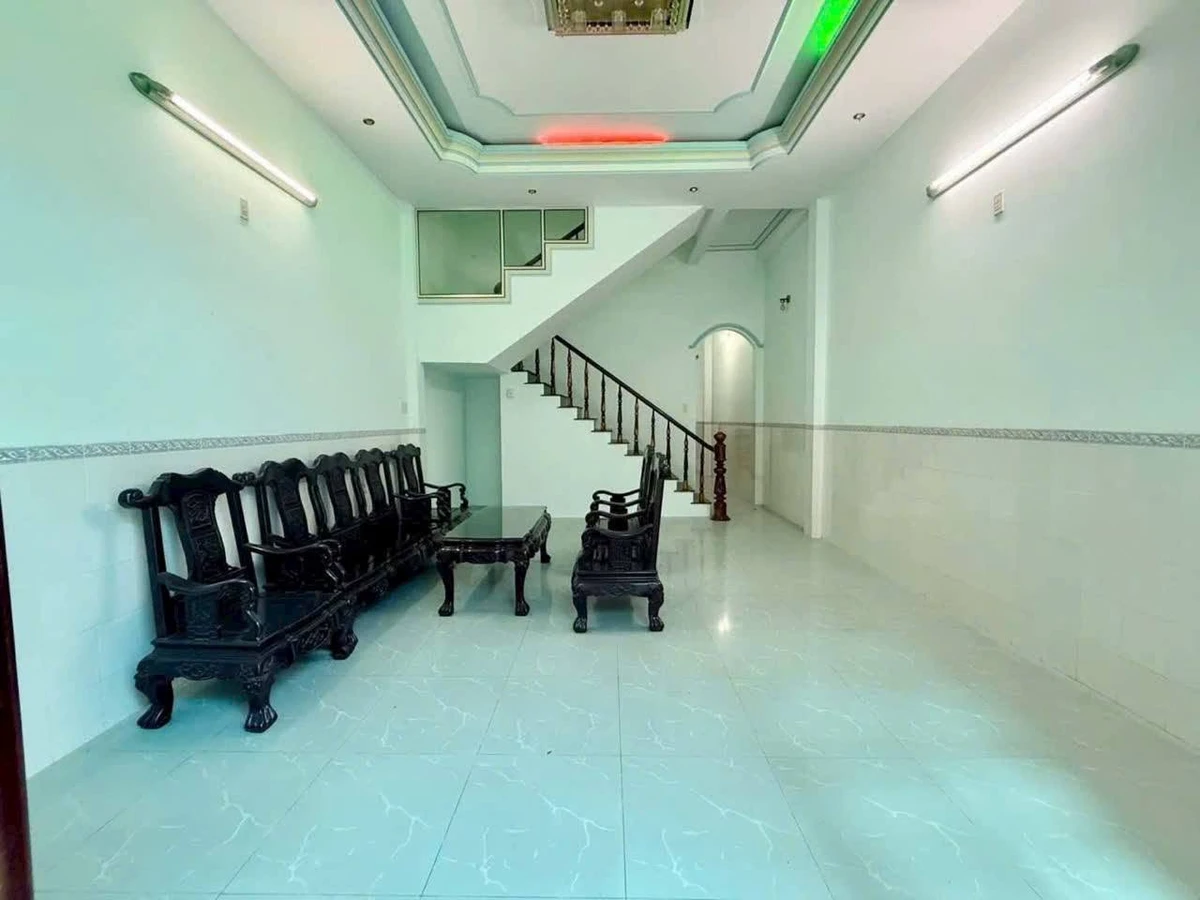 Bán nhà 3 tầng 110m² đường 2 Tháng 4, Nha Trang - Ảnh thu nhỏ 2