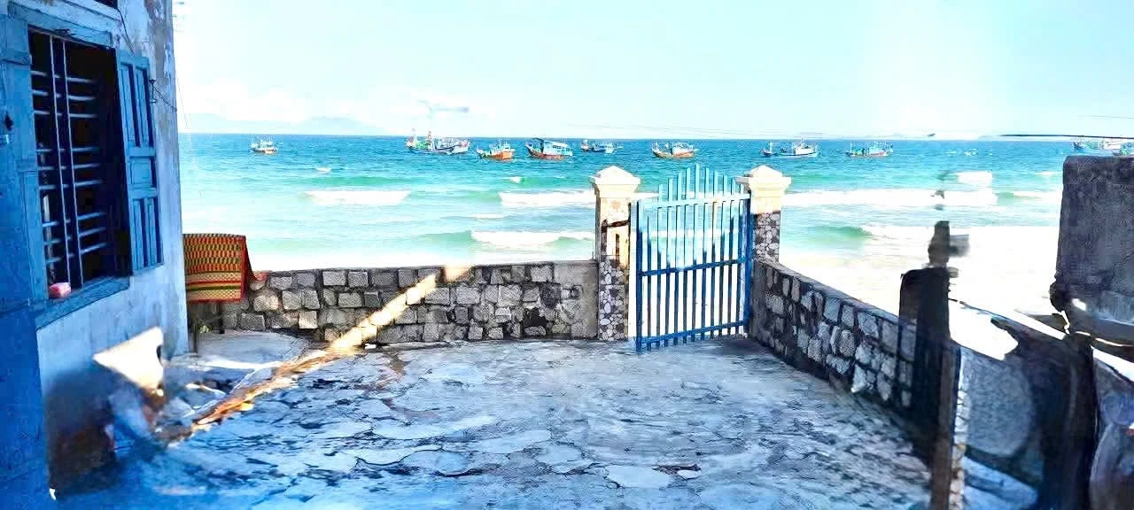 Bán nhà view biển Bá Hà 1, Dốc Lết, 185 m2, 6 phòng - Ảnh 1