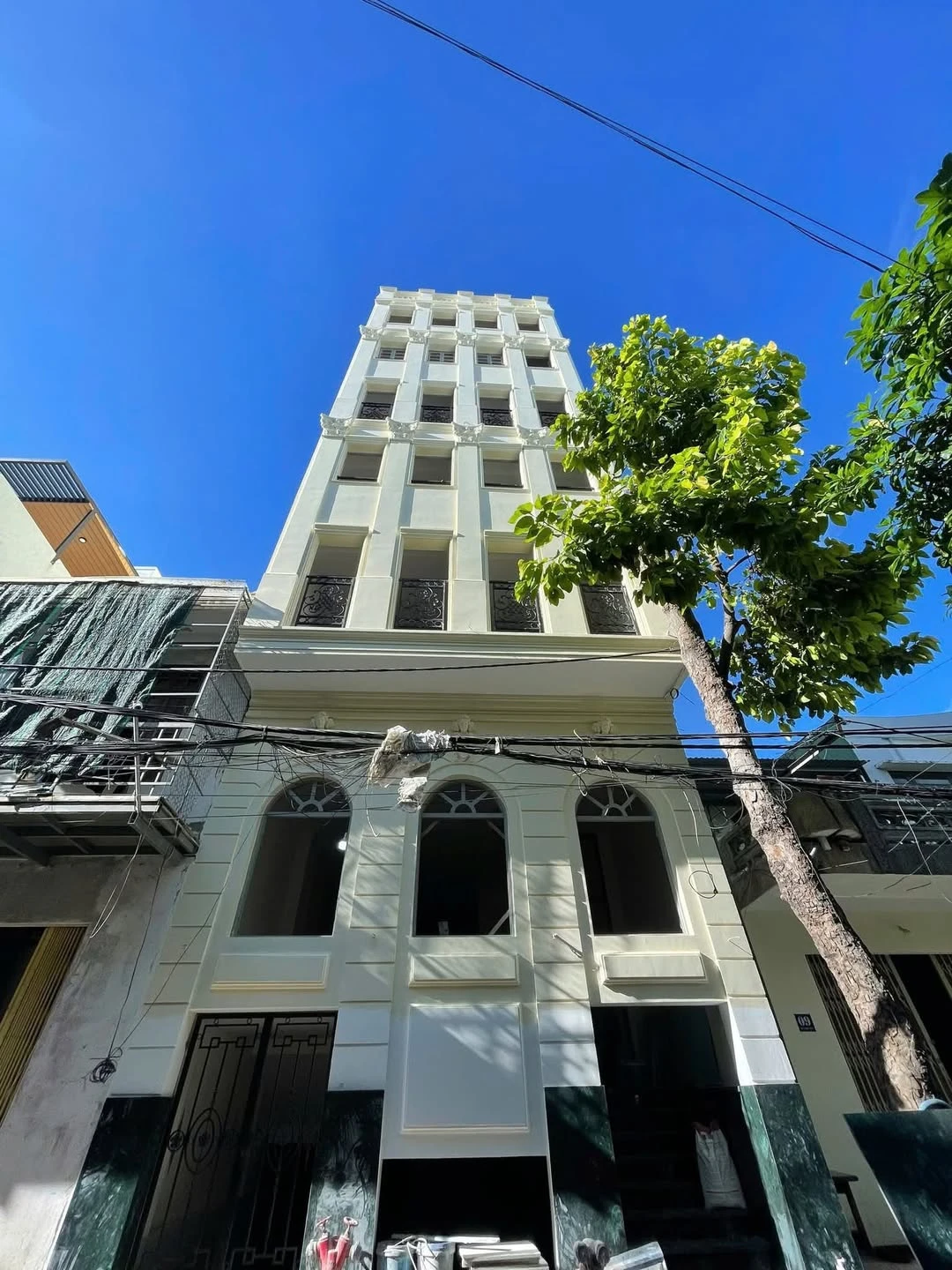 Bán khách sạn Pháp 25 tỷ, 1100m2, Tân Bình - Ảnh 1