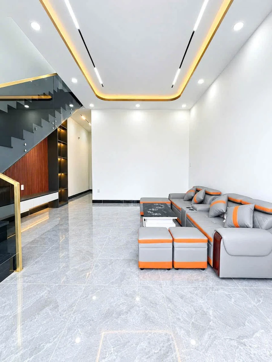 Bán nhà 5x16m 3PN Hoàng Lê Kha Rạch Giá 2 tỷ 50 - Ảnh thu nhỏ 2