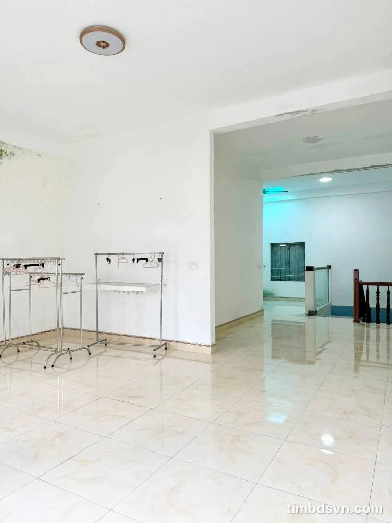 Bán nhà 3PN mặt tiền Biển Nguyễn Tất Thành, 75m2, 4.4 tỷ - Ảnh thu nhỏ 4