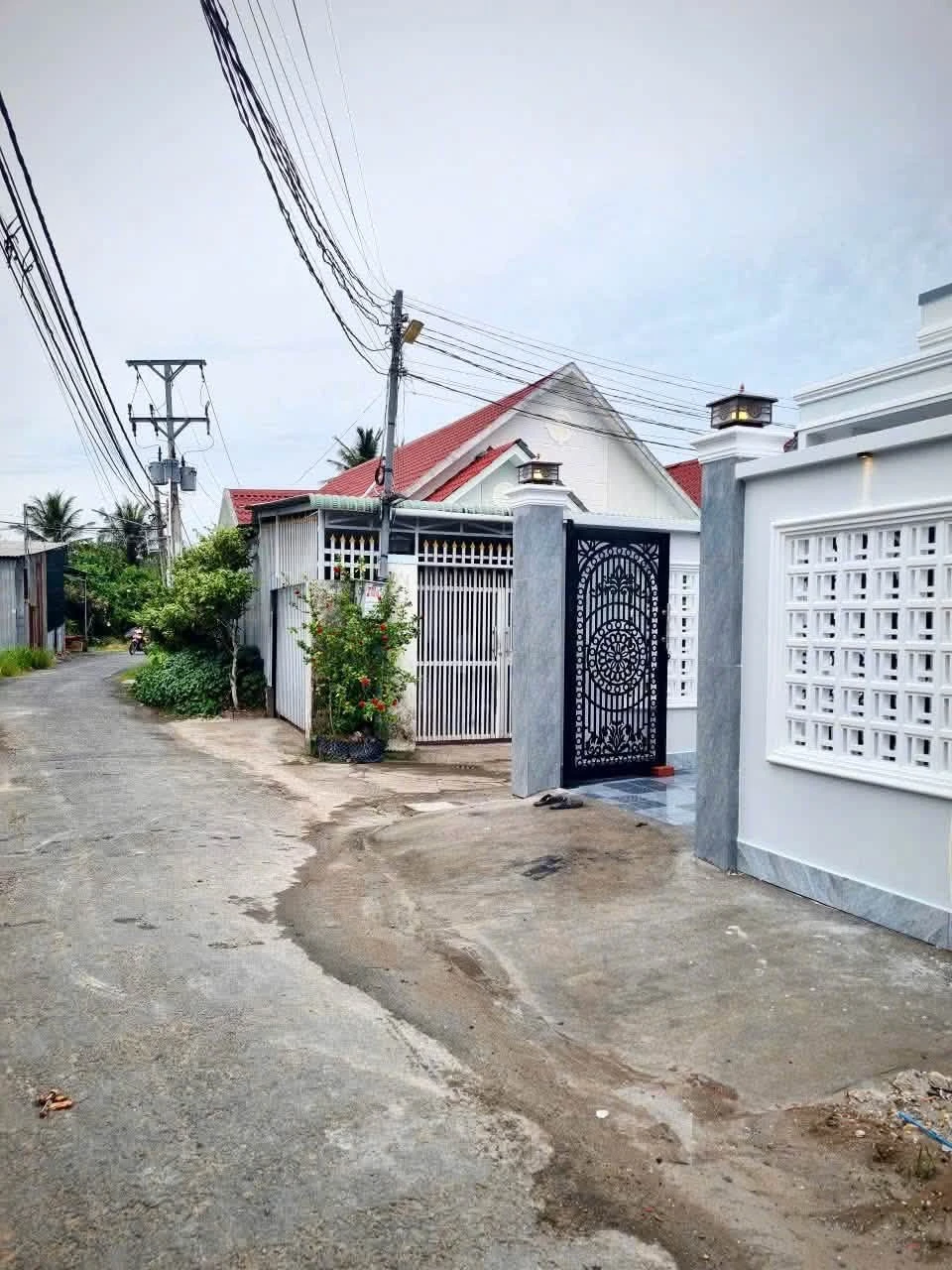 Bán nhà mới mặt tiền Trần Văn Cầu, 100m2, Bến Tre - Ảnh 1