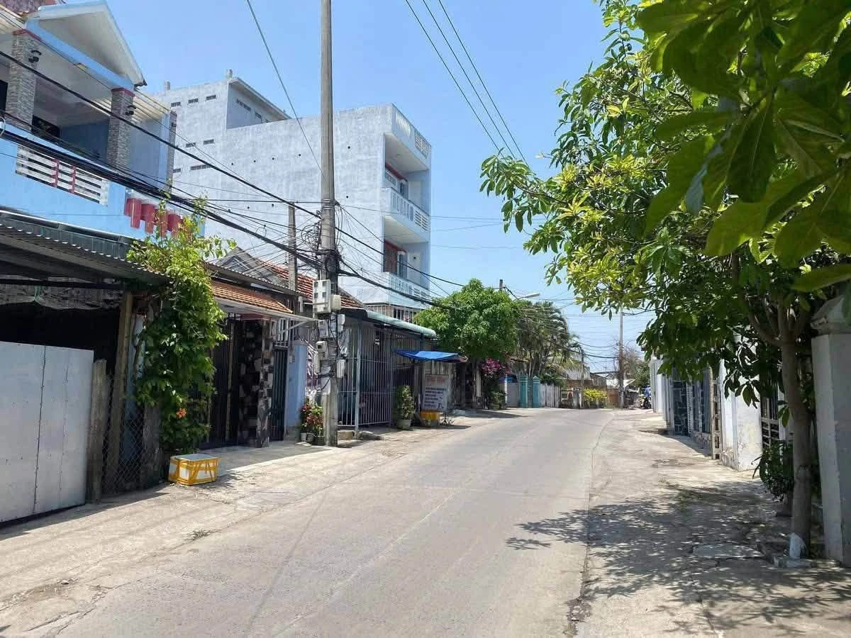 Bán nhà cấp 4 gác lửng 103m² Tuy Hòa - Ảnh 1