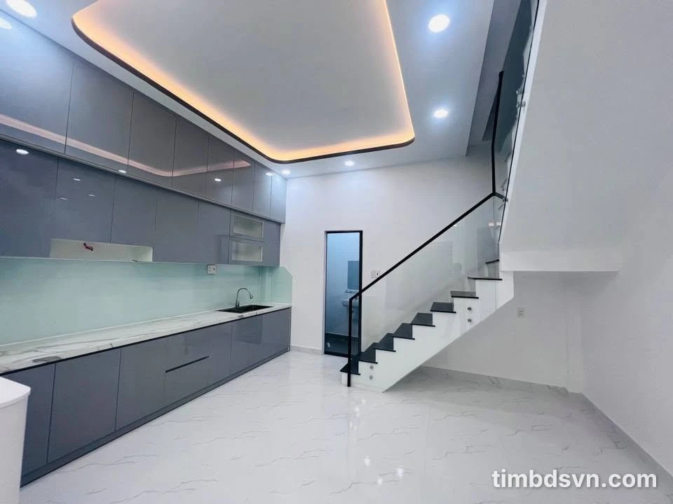 Bán nhà 2 tầng mặt tiền hẻm 1 sẹt 67.2m² Phạm Hữu Lầu - Ảnh thu nhỏ 3