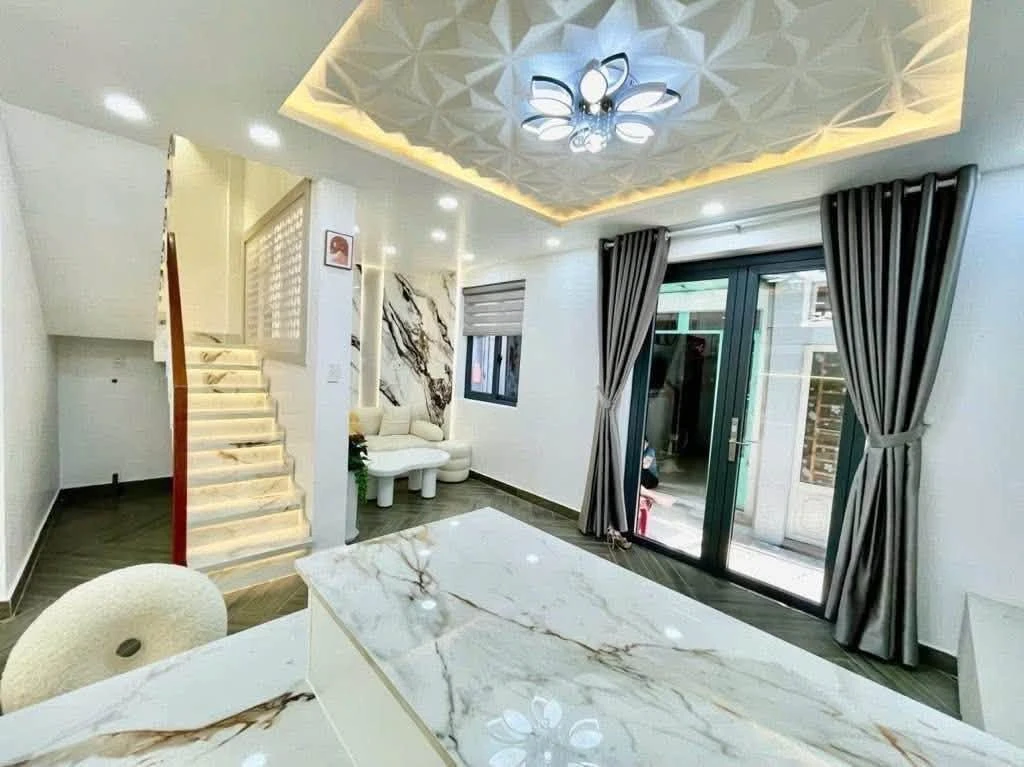 Bán nhà 2 tầng 30m2 hẻm Huỳnh Tấn Phát, Quận 7 giá 3,89 tỷ - Ảnh thu nhỏ 2