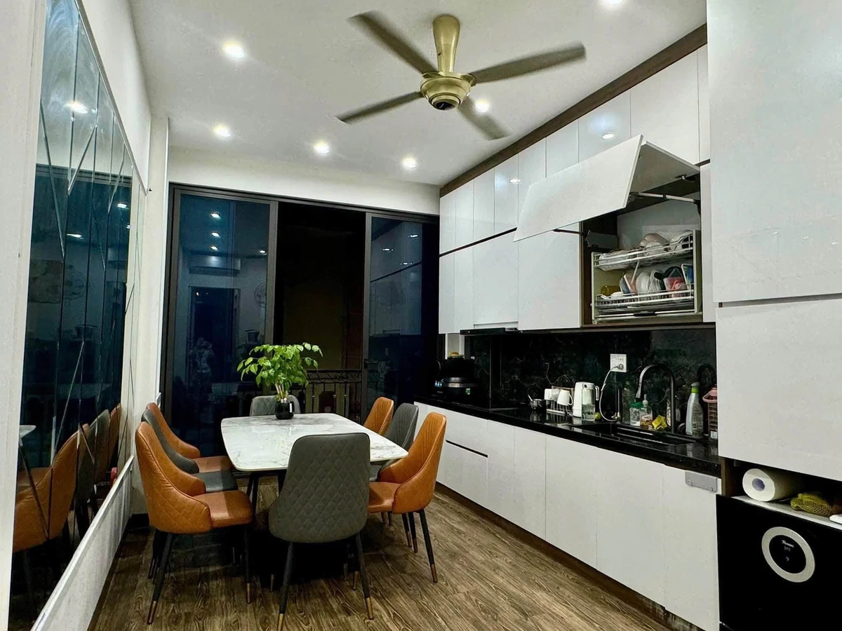 Cho thuê nhà nguyên căn 50m² 4 phòng ngủ Hoàng Sâm Cầu Giấy - Ảnh thu nhỏ 2