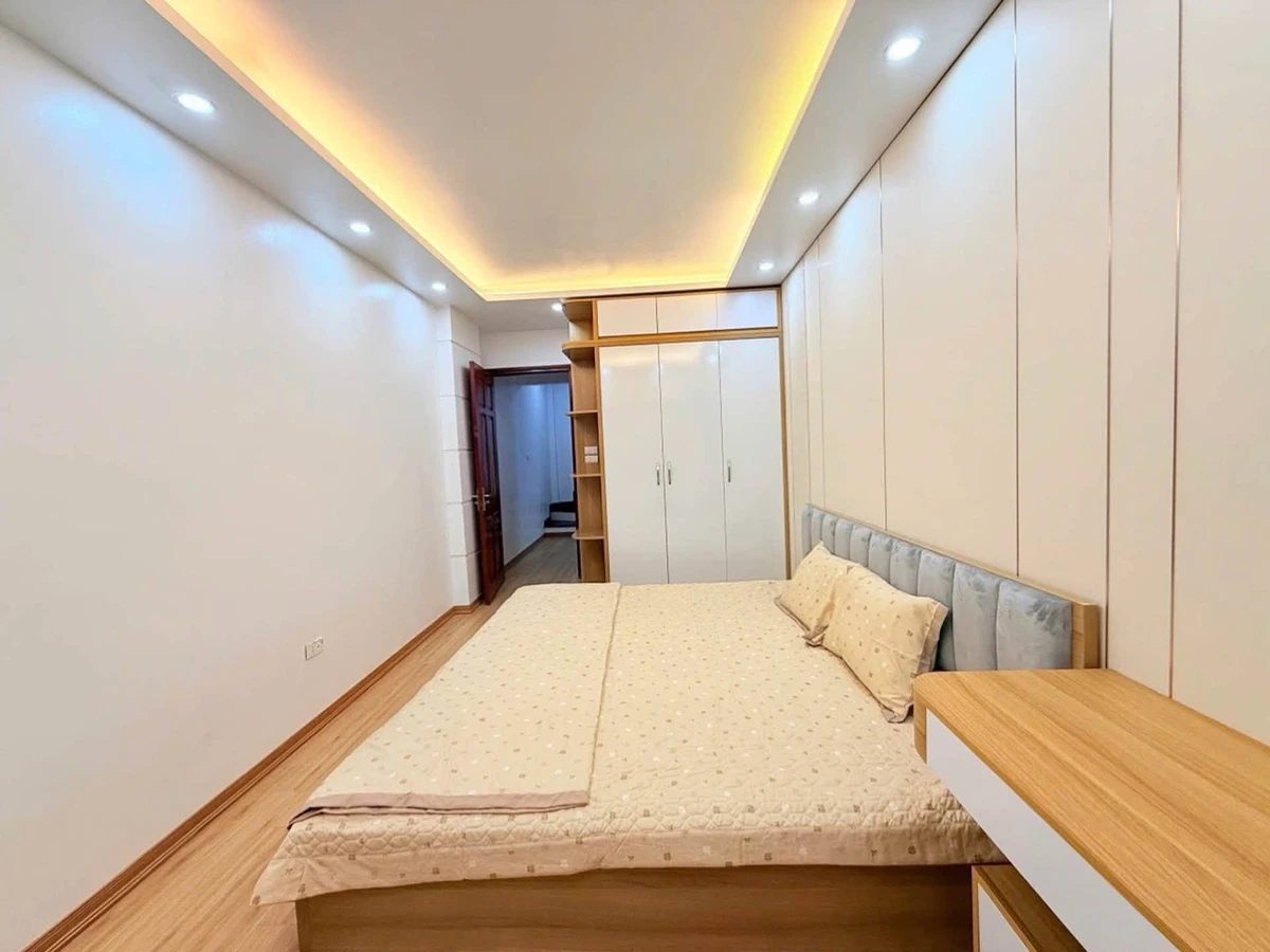 Bán nhà phố 4PN 36m2 mặt tiền Trần Thái Tông, Cầu Giấy - Ảnh thu nhỏ 3