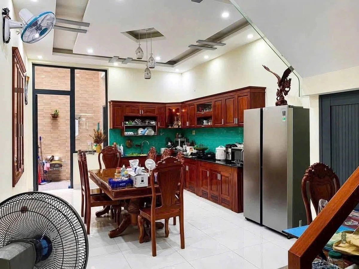 Nhà mặt tiền Hồ Biểu Chánh 1 trệt 3 lầu 97m2, 11 tỷ - Ảnh thu nhỏ 2