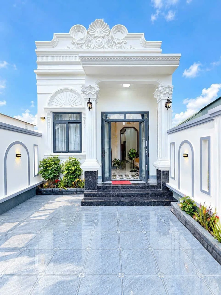 Bán nhà mới kiểu tân cổ điển 100m2, 2PN 2WC, tặng nội thất tại Hữu Định, Bến Tre - Ảnh thu nhỏ 2