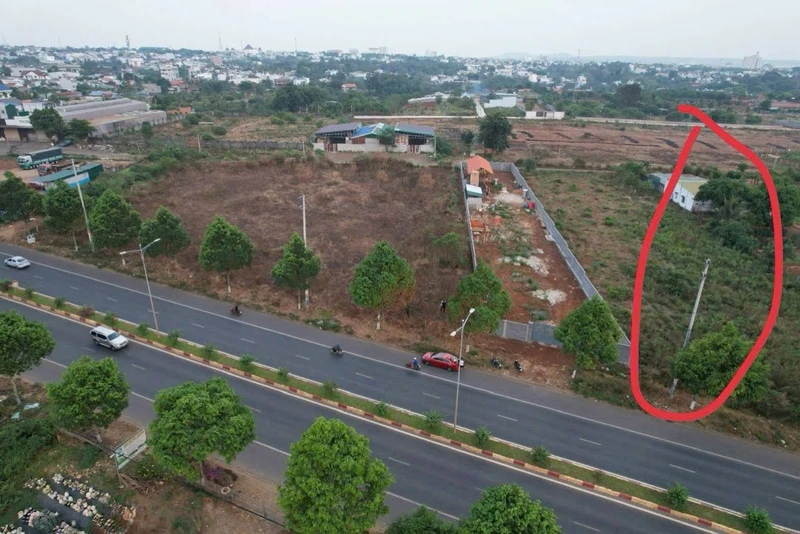 Bán đất 2 mặt tiền 4032 m² Buôn Ma Thuột 38 tỷ