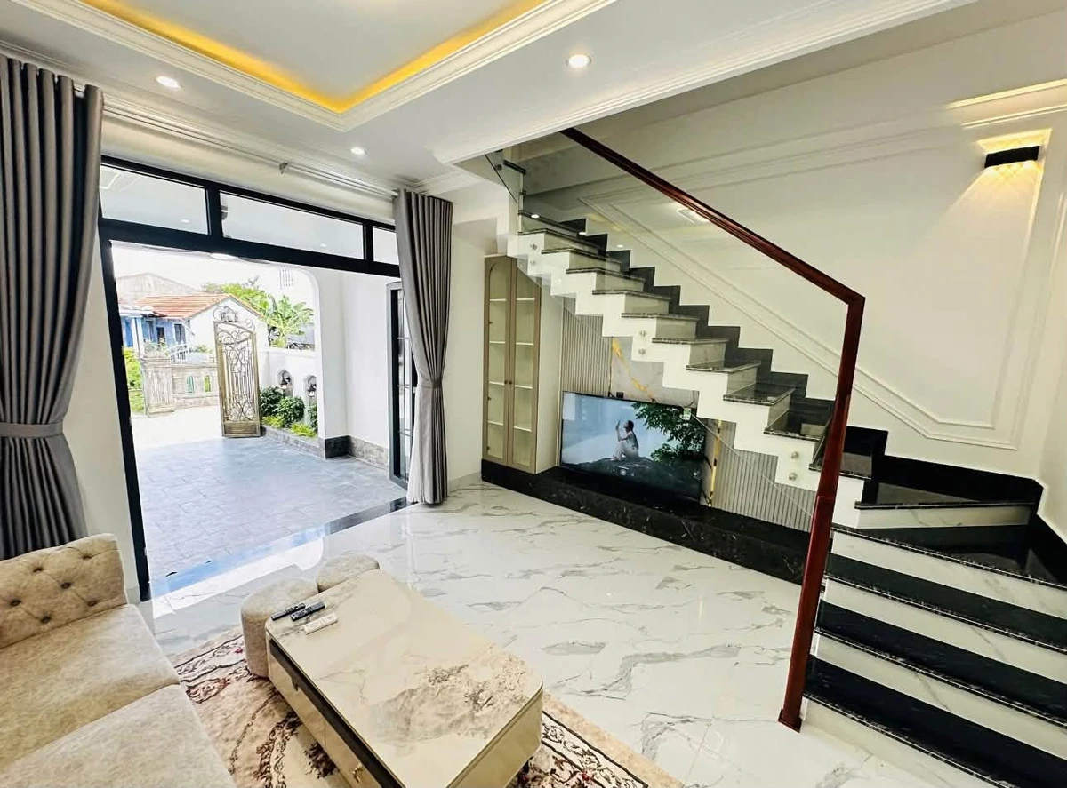 Bán nhà 3 tầng mặt tiền Châu Văn Hùng, Lại Thế, Huế, 76m2, full nội thất, 3,65 tỷ - Ảnh thu nhỏ 4