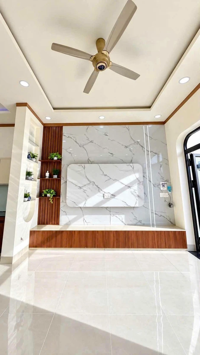 Bán nhà cấp 4 Tân An 100m² có sân xe, 2PN, nội thất đầy đủ - Ảnh thu nhỏ 2