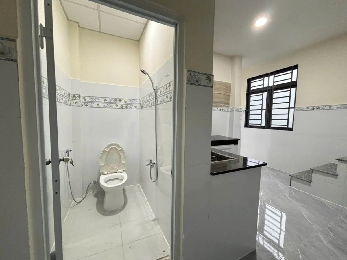 Bán nhà 2 tầng mặt tiền 30m² Quận 9 - Ảnh thu nhỏ 4