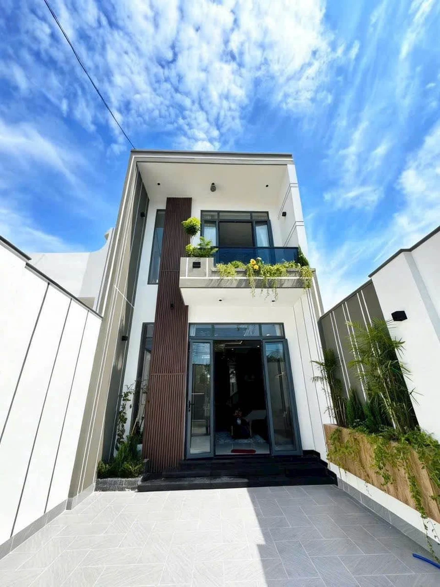 Bán nhà hiện đại 3PN 4WC 115m² Tây Ninh 2.7 tỷ - Ảnh 1