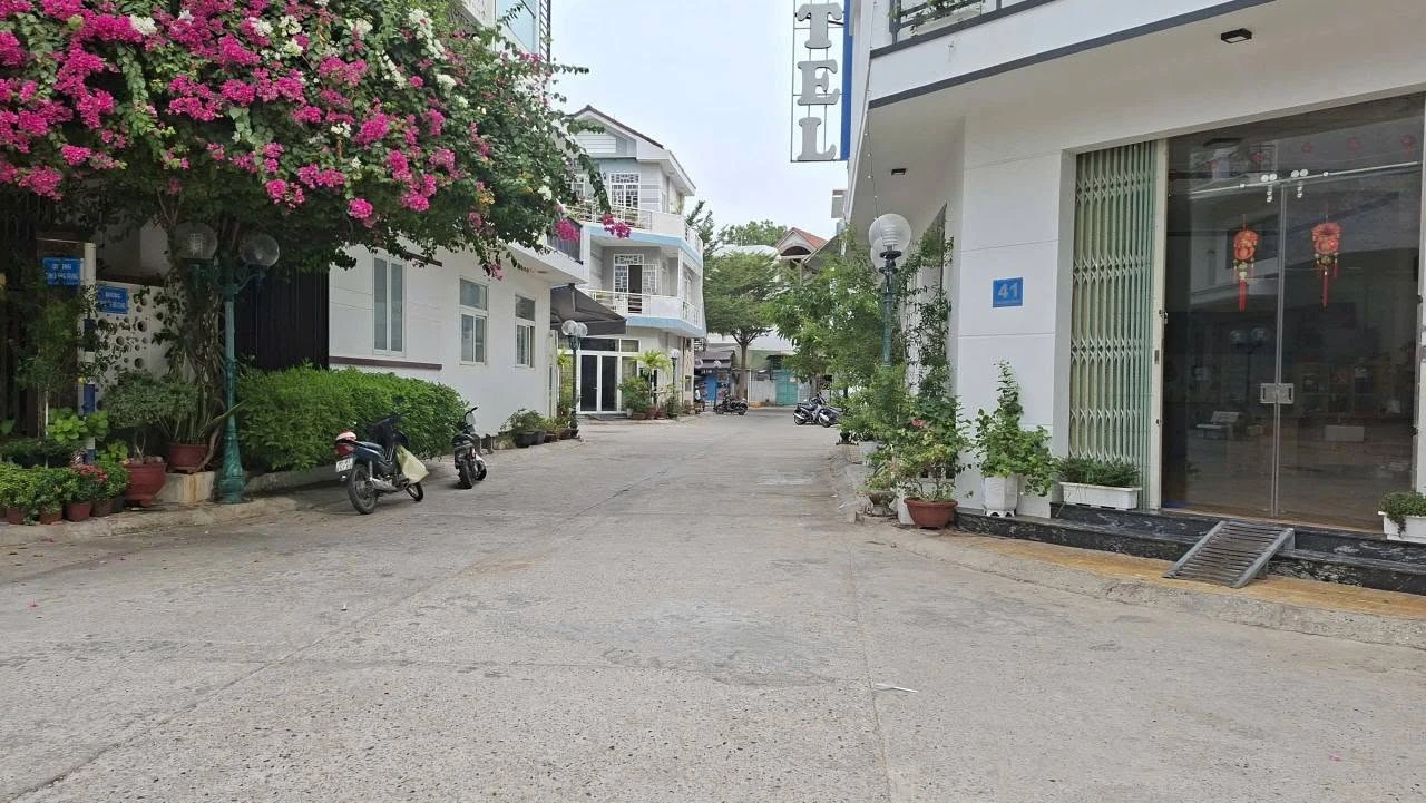 Bán đất 2 mặt tiền 49.5m² Phan Rang Ninh Thuận 2.1 tỷ - Ảnh 1