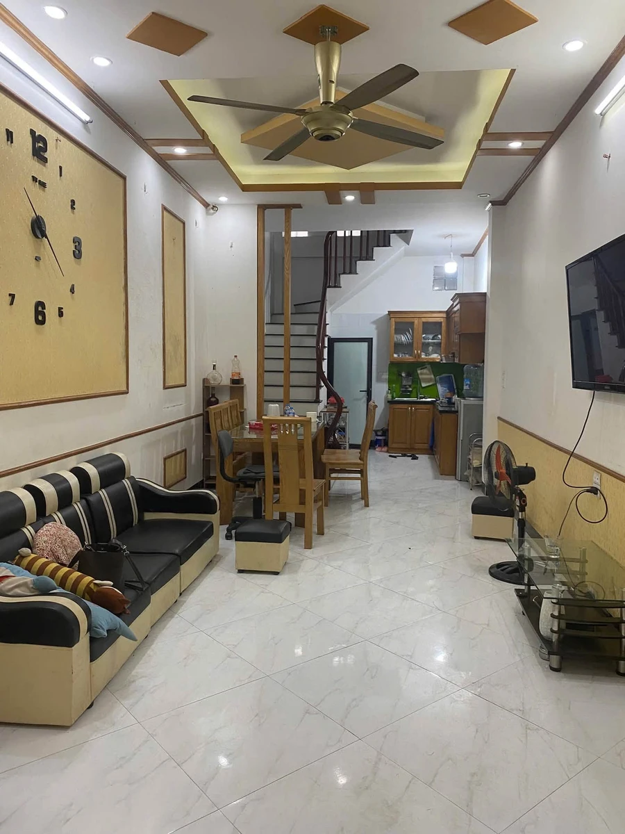 Cho thuê nhà mặt ngõ 40m² 5 tầng 4PN Trần Khát Chân 13 triệu - Ảnh thu nhỏ 2