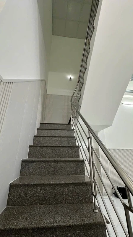 Bán nhà 1 trệt 2 lầu 60m² gần trường học Nha Trang