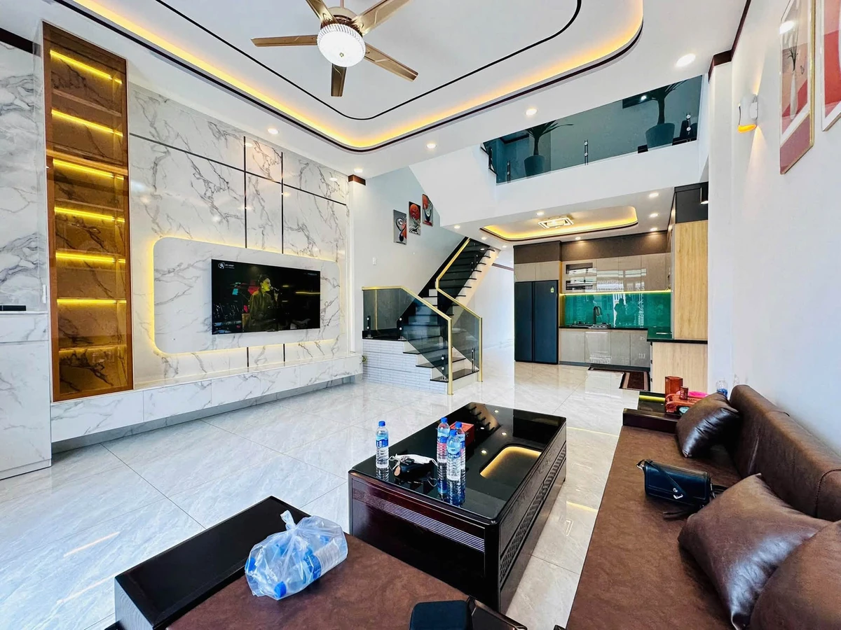 Bán nhà phố sân vườn 150m² Buôn Mã Thuột, giá 3,7 tỷ - Ảnh thu nhỏ 3
