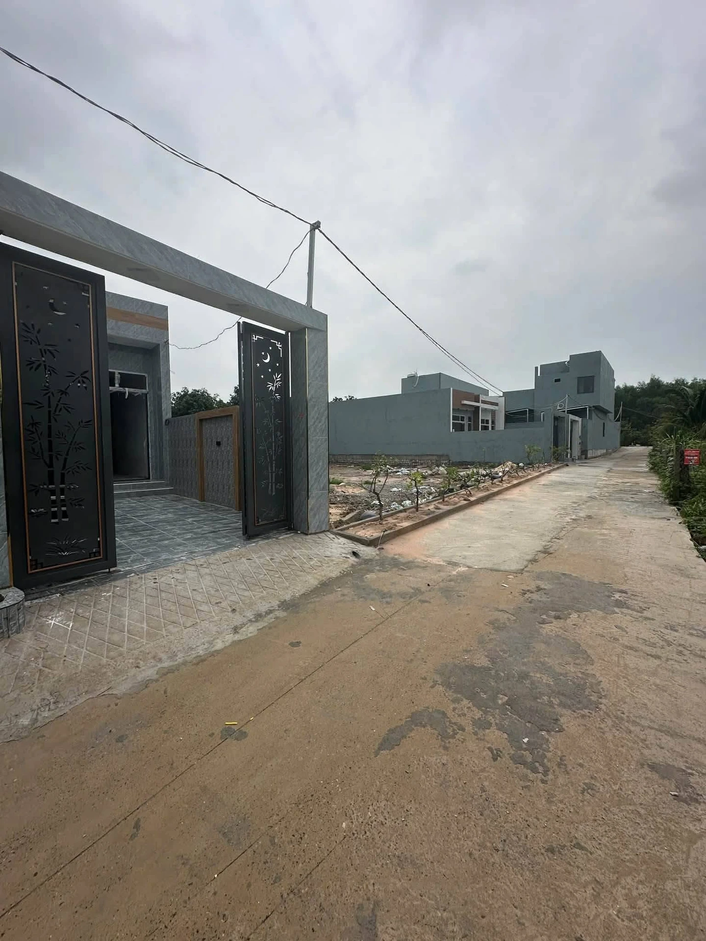 Bán nhà Long Mỹ 150m² 2 phòng ngủ giá 1 tỷ 350 - Ảnh 1