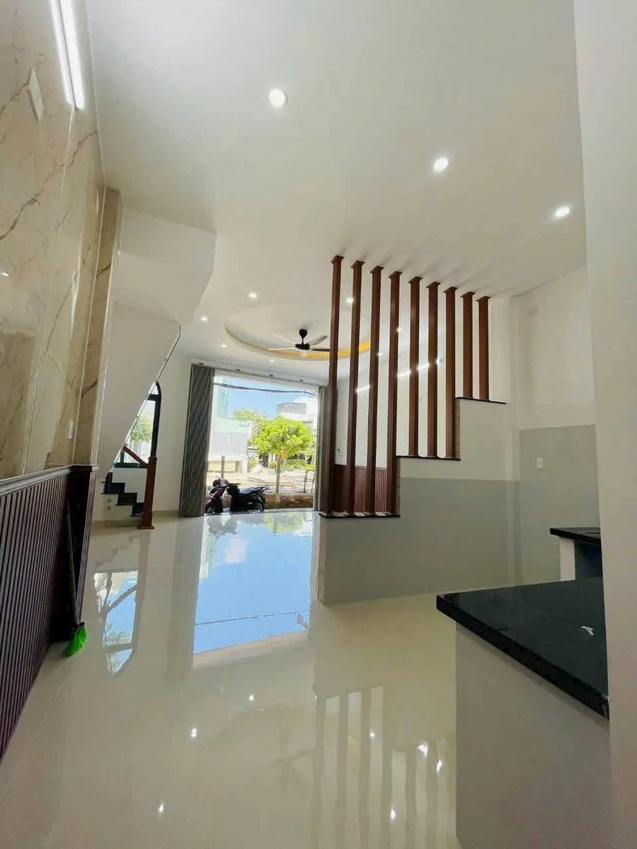 Bán nhà hẻm cạn đường Hùng Vương, 2PN 2WC, Phường Quy Nhơn Bắc - Ảnh thu nhỏ 3