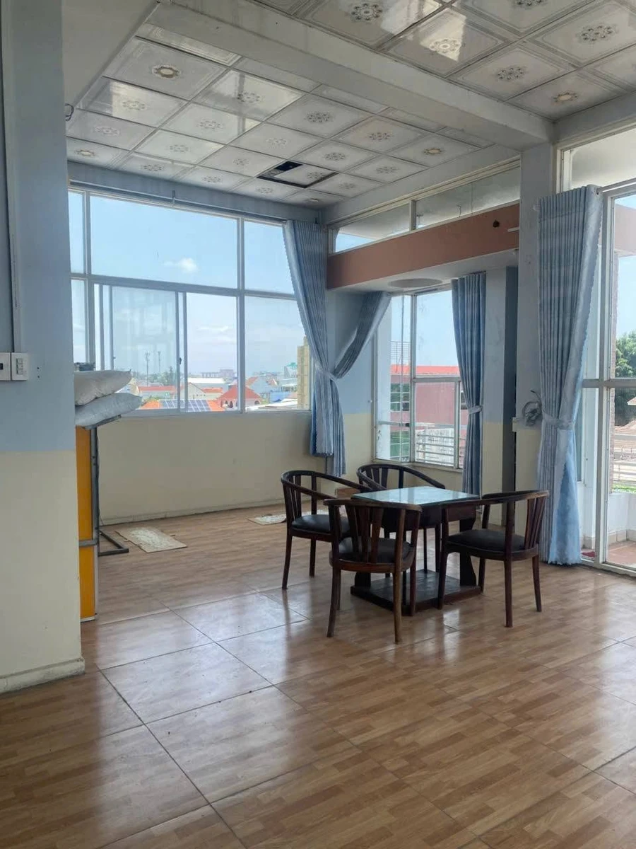 Bán khách sạn mặt tiền Lâm Quang Ky 128m² 5,9 tỷ Rạch Giá - Ảnh thu nhỏ 2