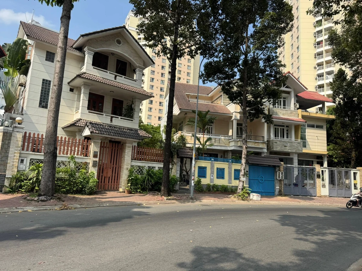 Bán biệt thự mặt tiền Dương Văn An 237m2, Quận 2, 60 tỷ - Ảnh thu nhỏ 2