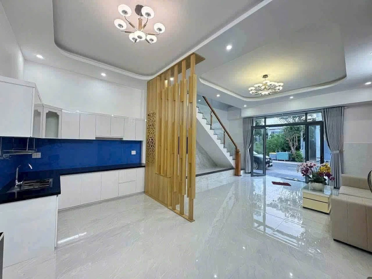 Nhà 1 trệt 1 lầu mặt tiền D3, 78m², 3 PN, 3,7 tỷ - Ảnh thu nhỏ 3