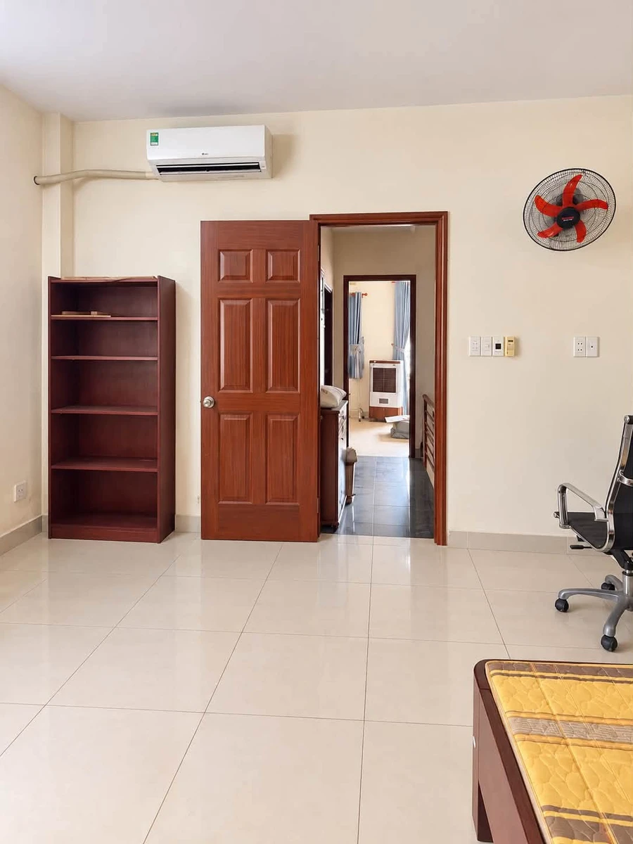 Bán nhà 2 tầng 54m2 ngang 5m, 2 phòng ngủ gần Hoàng Hoa Thám, Bình Thạnh giá 6,2 tỷ - Ảnh thu nhỏ 2