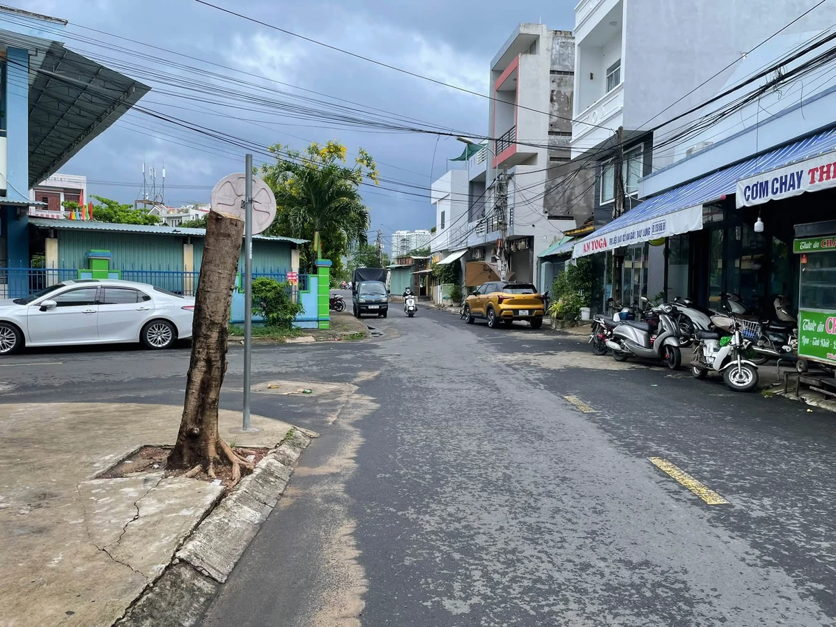 Bán lô đất 180m2 đường 12m Nguyễn Huệ, Tuy Hoà - Ảnh thu nhỏ 3