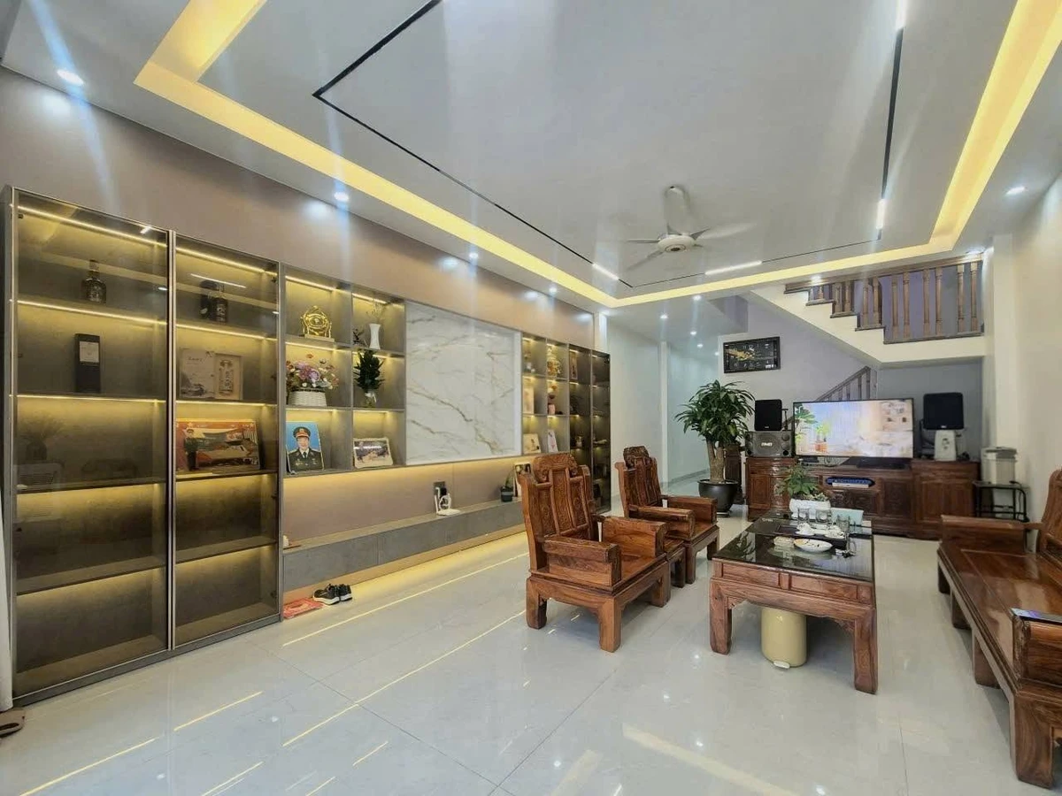 Bán nhà 3 tầng 120m2 Phường Lam Sơn, 5 tỷ - Ảnh thu nhỏ 2
