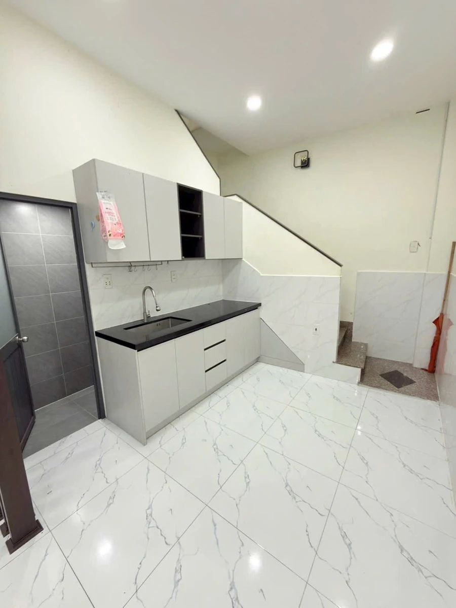 Cho thuê nhà hẻm xe hơi Ông Ích Khiêm Q11, 2PN, 31.5m2, 12tr/tháng - Ảnh thu nhỏ 2