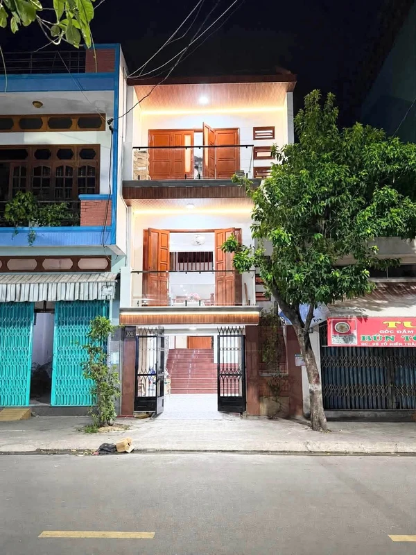 Bán nhà 3 tầng mặt tiền Tô Hiến Thành Quy Nhơn 71m²