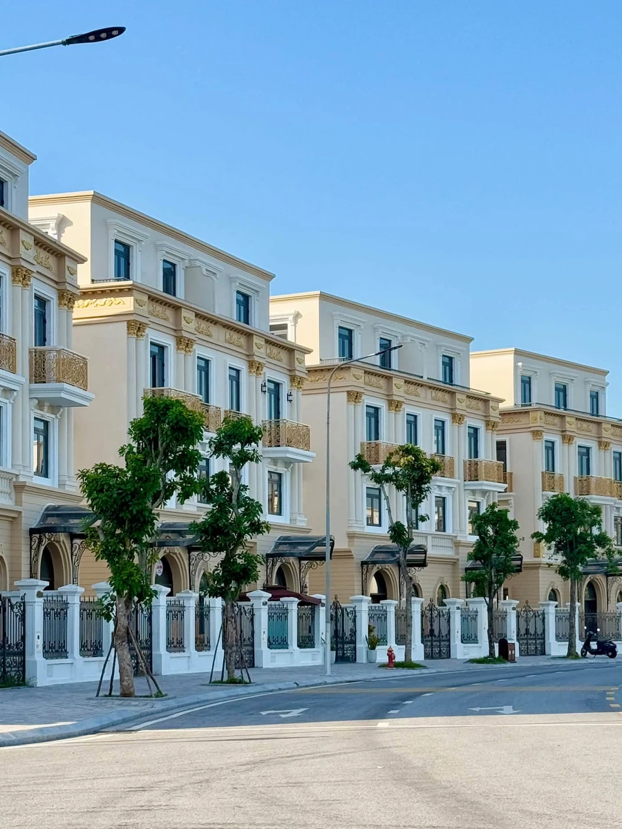 Bán song lập Hoàng Gia Vinhomes Hải Phòng 190m2, giá 21 tỷ - Ảnh thu nhỏ 3