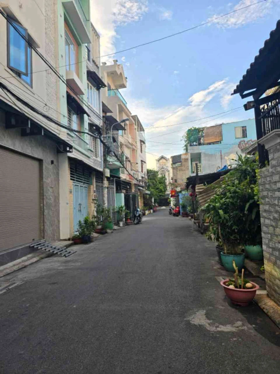 Bán nhà 3 tầng hẻm xe hơi Nguyễn Sơn, Tân Phú, 60m2, 3PN, giá 5,1 tỷ - Ảnh 1