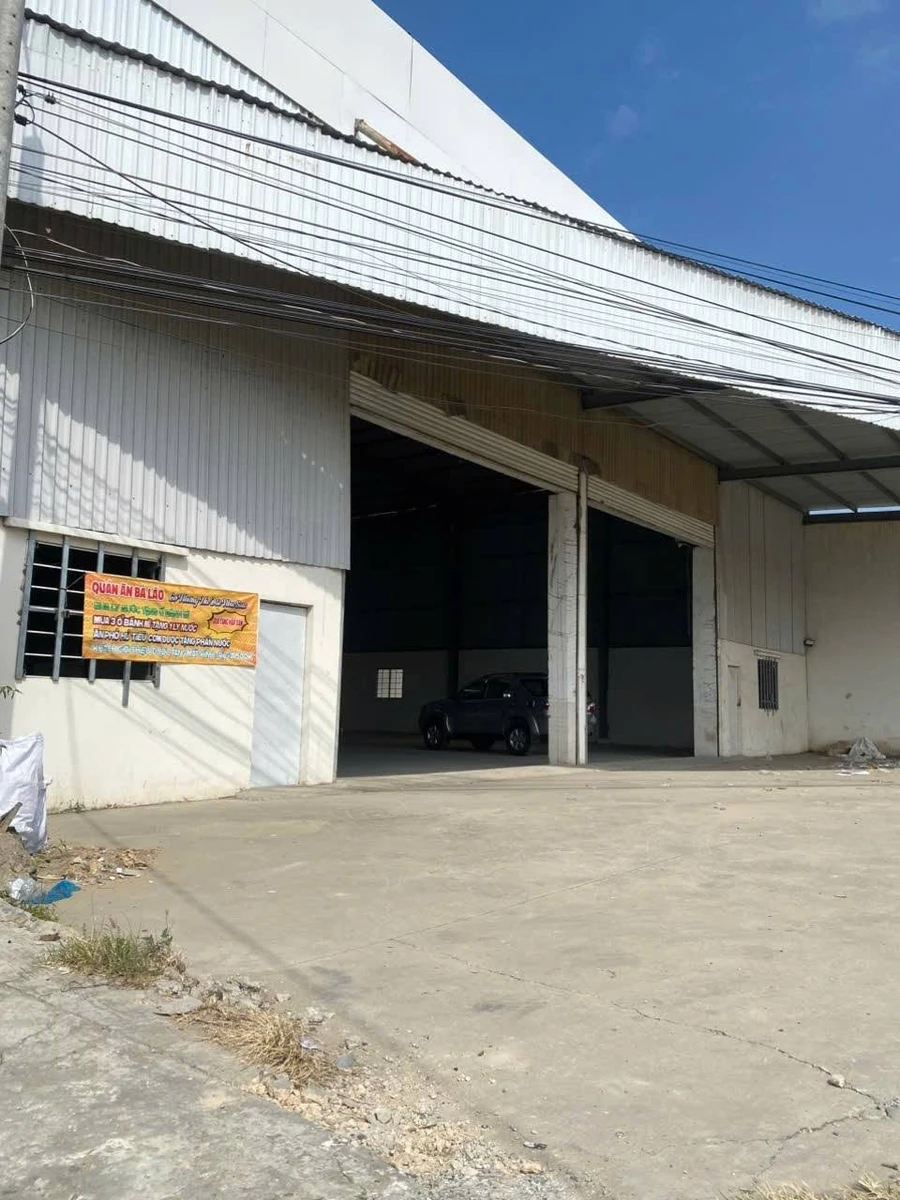 Cho thuê kho 1800m2 mặt tiền Tân Đức 80 triệu/tháng - Ảnh thu nhỏ 3