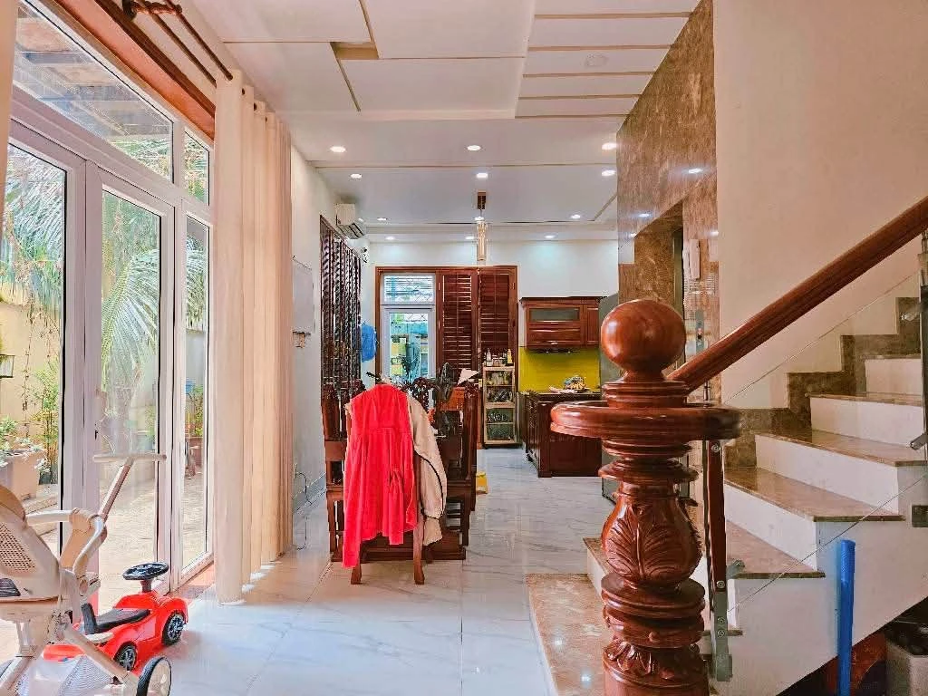 Bán biệt thự lô góc 252m2 KDC Gia Hoà, Phước Long, Quận 9, giá hơn 20 tỷ - Ảnh thu nhỏ 3