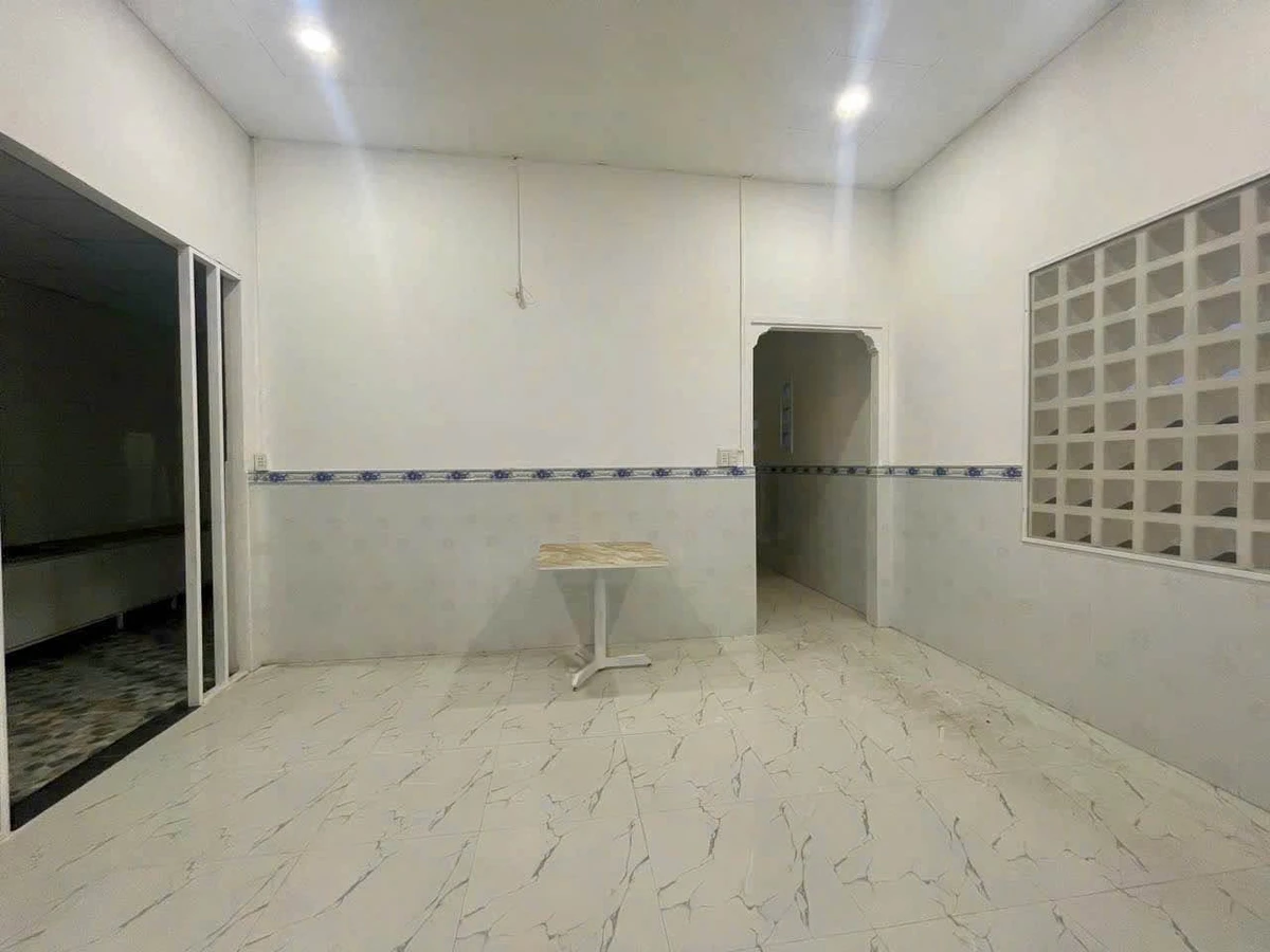 Bán nhà 3 phòng 177m² ven biển Ninh Hải, 1 tỷ 600 triệu - Ảnh thu nhỏ 2