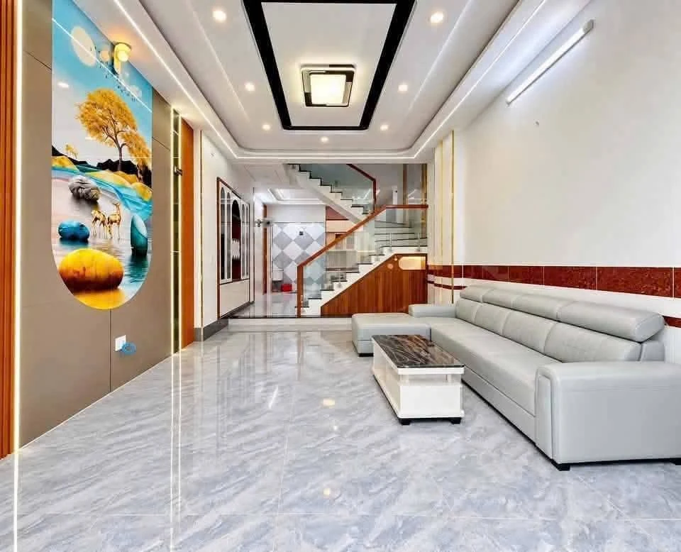 Bán nhà 4 tầng 52m² 4PN 4WC nội thất, Lã Xuân Oai hơn 5 tỷ - Ảnh 1