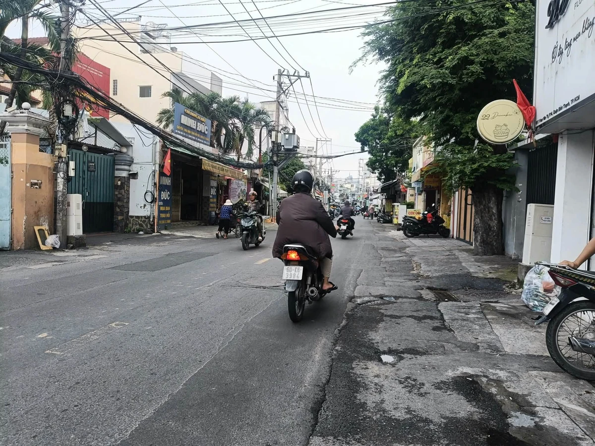 Bán nhà mặt tiền kinh doanh Phan Văn Trị, Bình Thạnh, 95.7m2, 14.2 tỷ - Ảnh 1