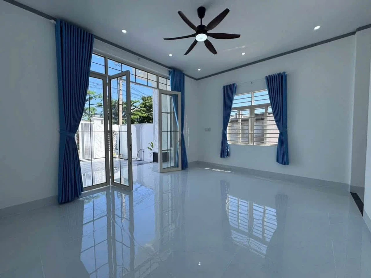 Bán nhà mái Thái 80m² đã hoàn công ở Tây Ninh giá 1 tỷ 550 - Ảnh thu nhỏ 2