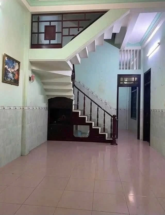 Bán nhà sau căn mặt tiền Trần Phú Quy Nhơn 80m2 2 tầng - Ảnh 1