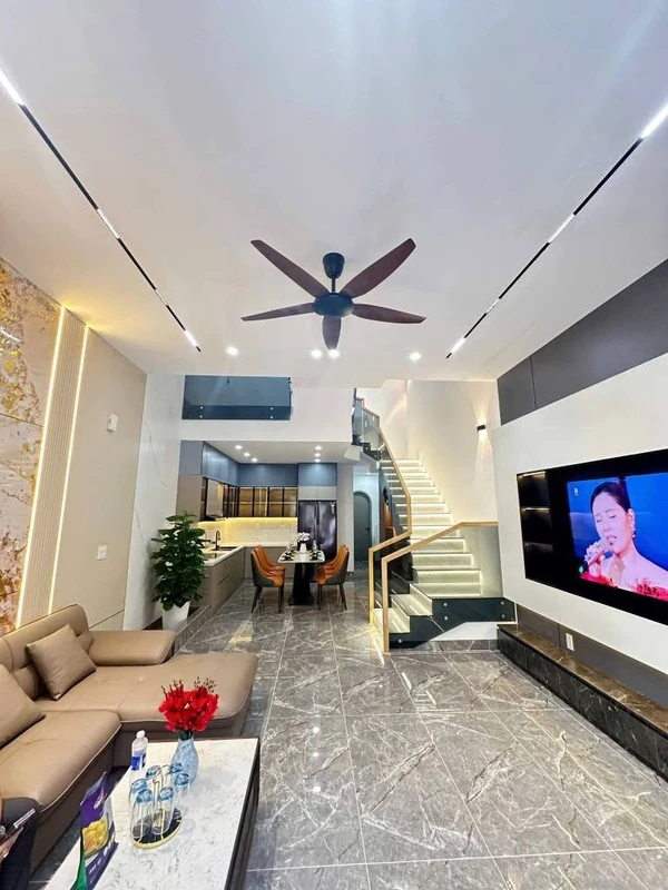 Bán nhà 3 tầng 210,6m² đường Chơn Tâm, 7,5 tỷ